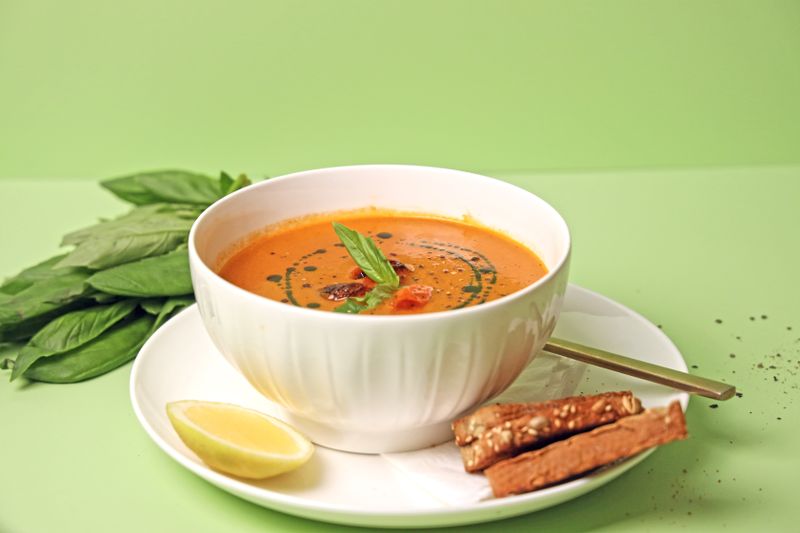 Creamy tomato basil bisque soup